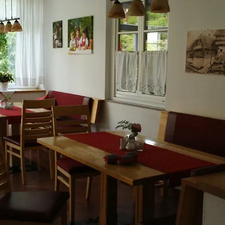 住宿加早餐酒店 Kleinhofers Himbeernest 安格