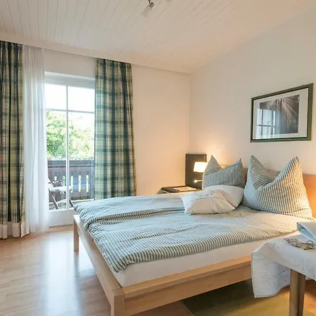 Kleinhofers Himbeernest 住宿加早餐酒店 3*